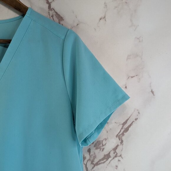 FIGS Top Womens Large Blue Casma Short Sleeve Scrub Pocke Teal Aqua 1714 - Picture 11 of 12